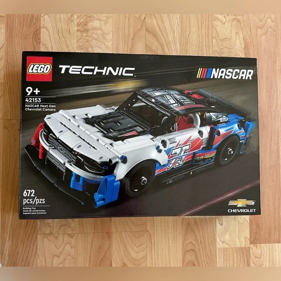 LEGO Technic NASCAR Next Gen Chevrolet Camaro ZL1 NWT - Picture 7 of 8